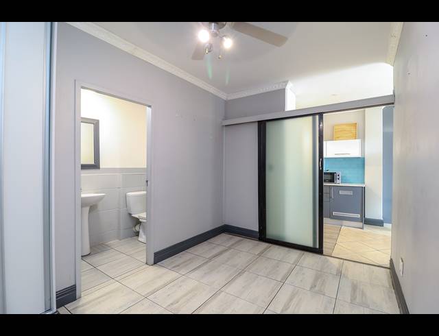 1 BEDROOM APARTMENT TO LET IN GARDENS